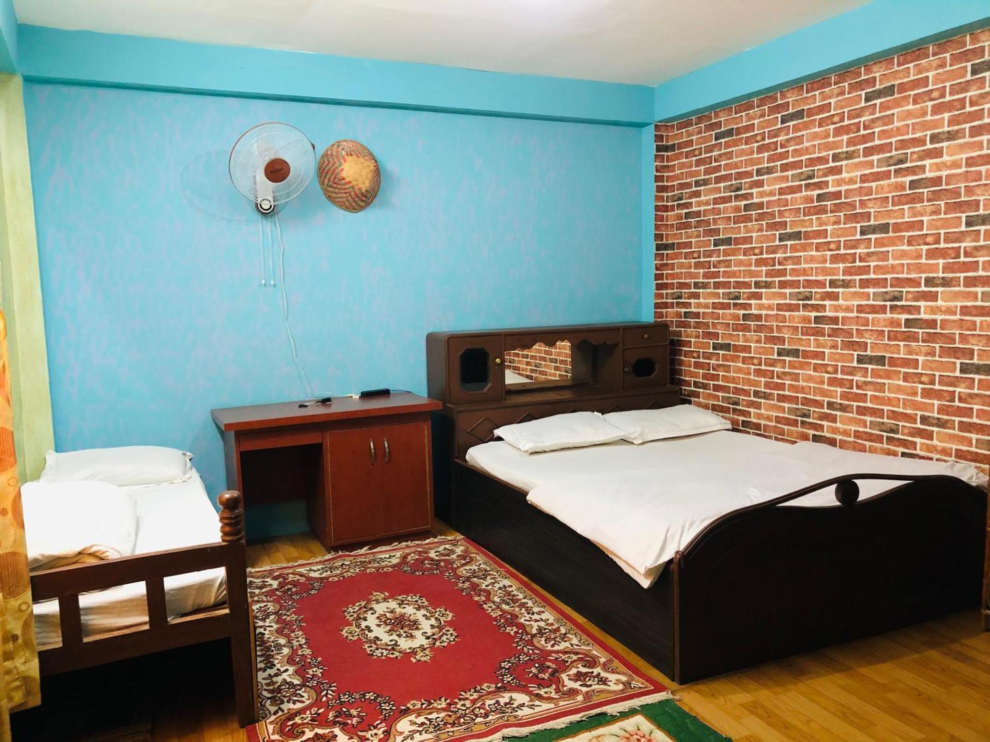 Sara'S Backpackers Hotel Kathmandu Exterior photo