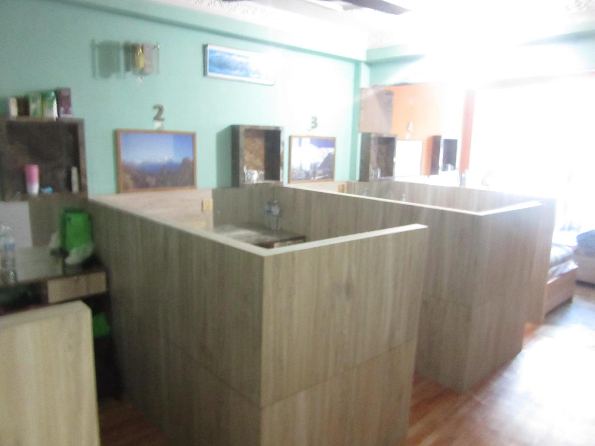 Sara'S Backpackers Hotel Kathmandu Exterior photo